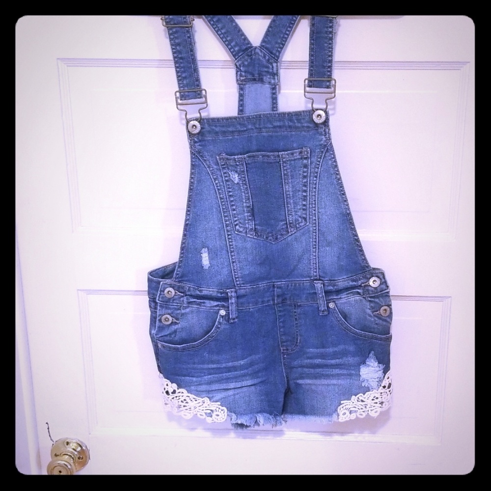 Short overalls